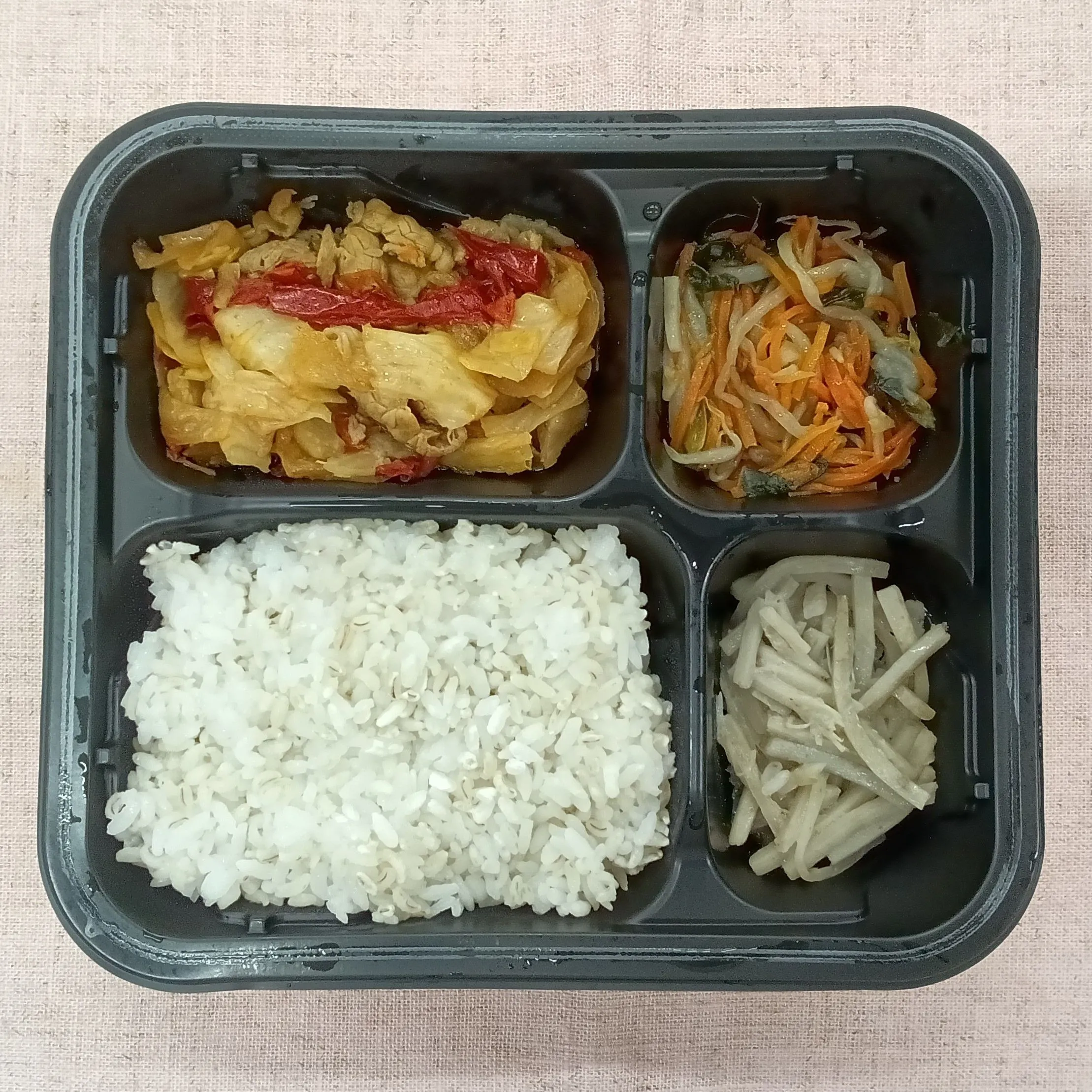 韓国風焼肉炒め弁当（ごはん付き）